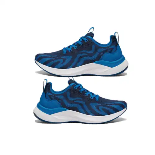 Sports shoes