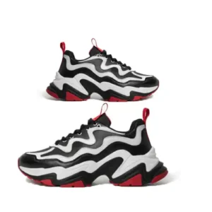 Sports shoes